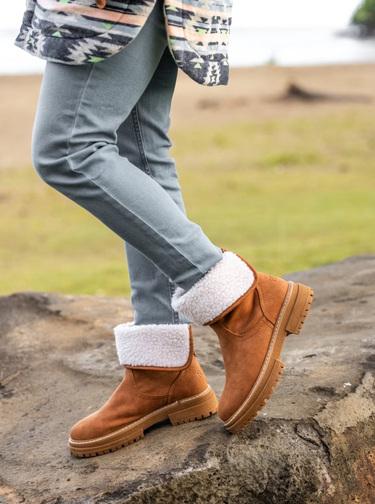 Brown Women's Roxy Fall Slip-On Boots | USA SVZB-75103